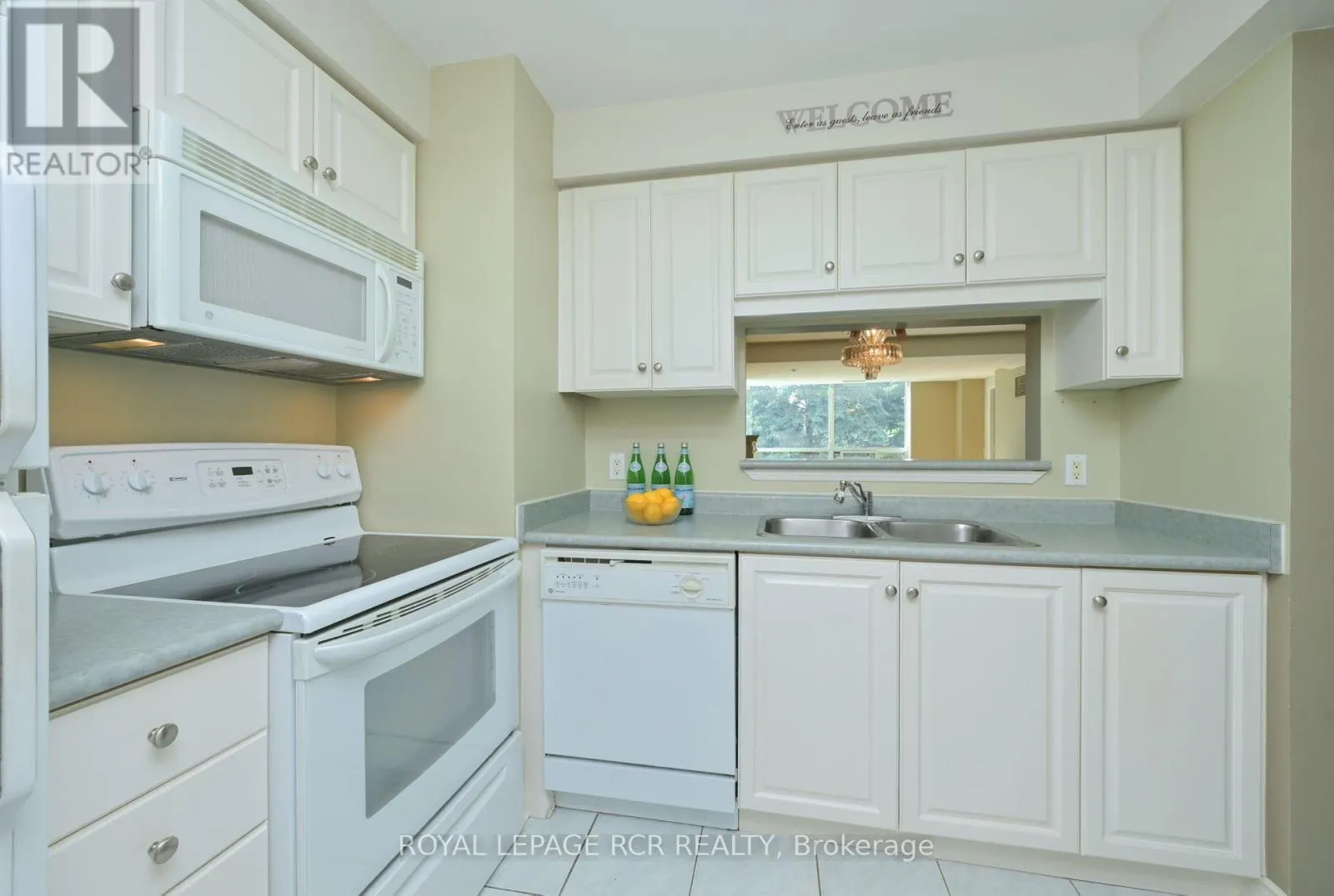 214 - 4 BRIAR HILL HEIGHTS