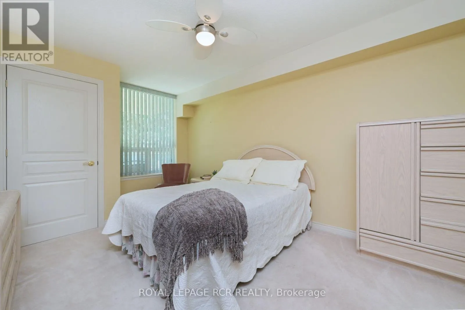 214 - 4 BRIAR HILL HEIGHTS