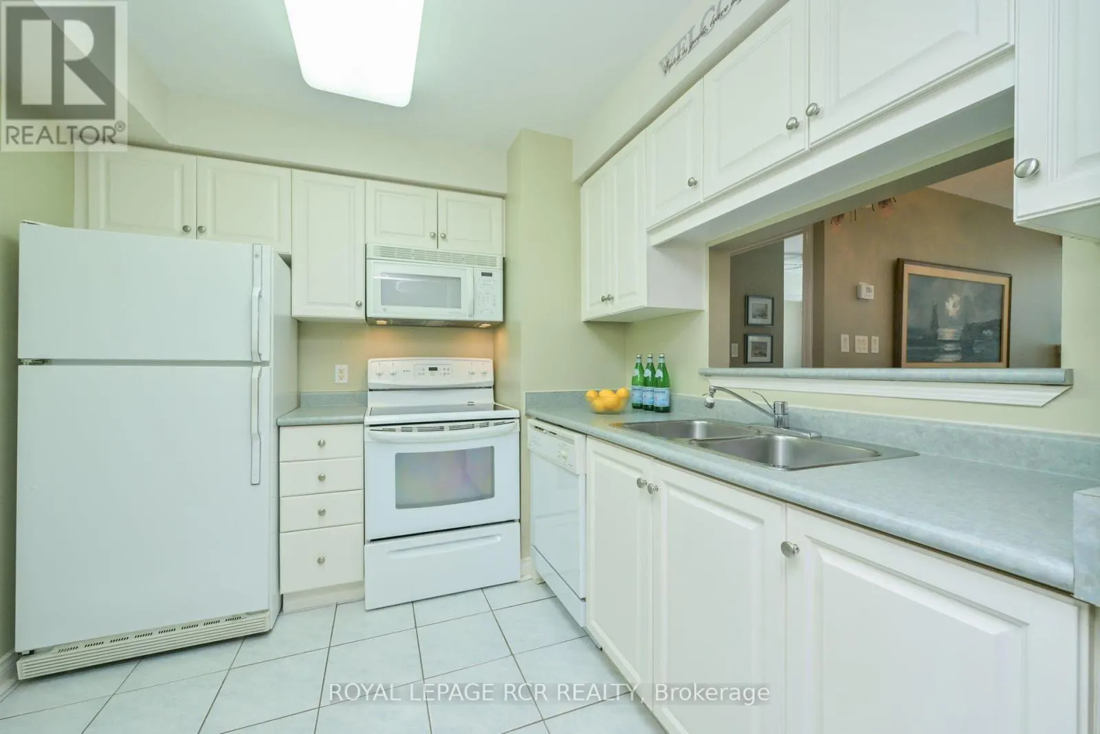 214 - 4 BRIAR HILL HEIGHTS