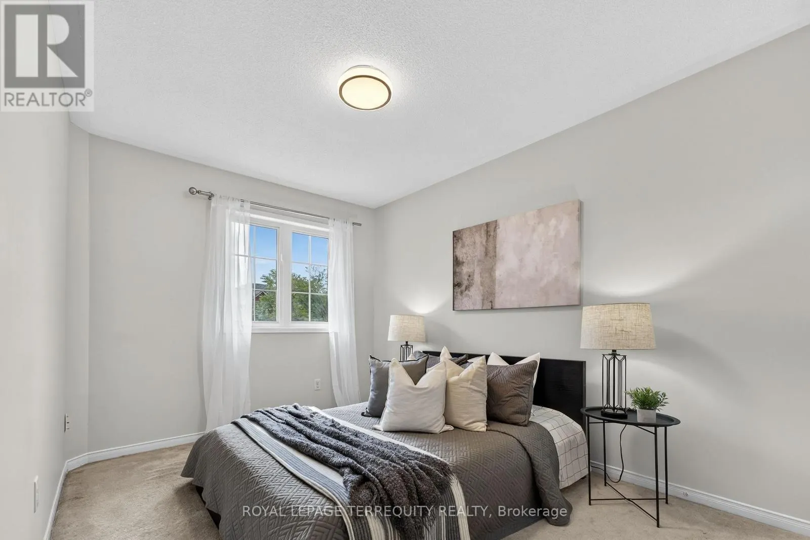 319 PENNDUTCH CIRCLE