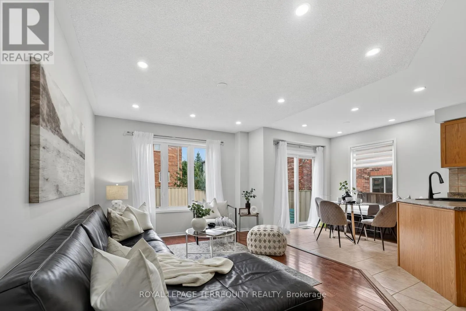 319 PENNDUTCH CIRCLE