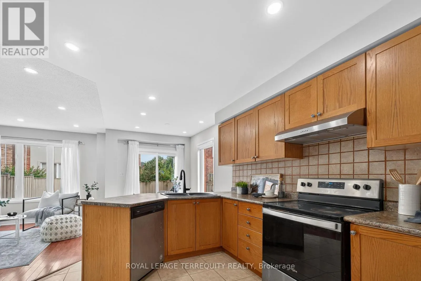 319 PENNDUTCH CIRCLE