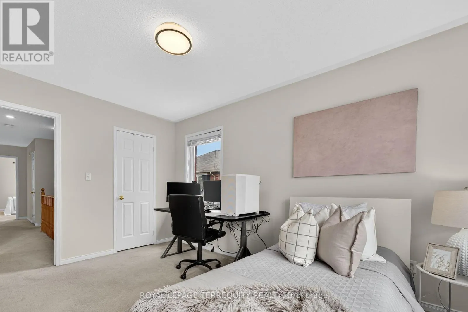 319 PENNDUTCH CIRCLE