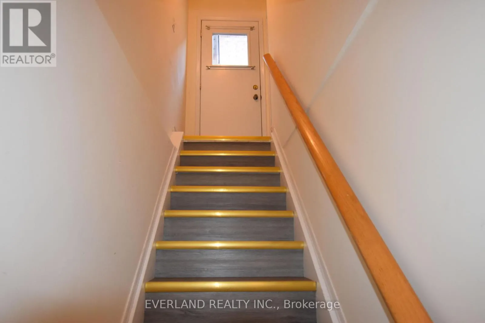APT 1 BEDROOM - 1 SHAFTSBURY AVENUE E