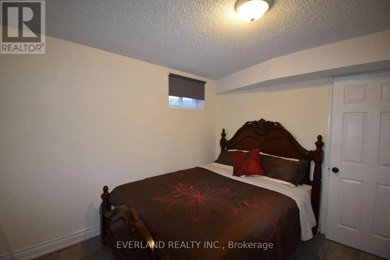 APT 1 BEDROOM - 1 SHAFTSBURY AVENUE E