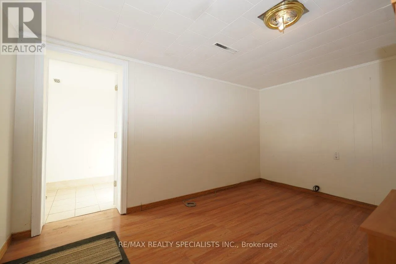 17 GORMLEY ROAD W