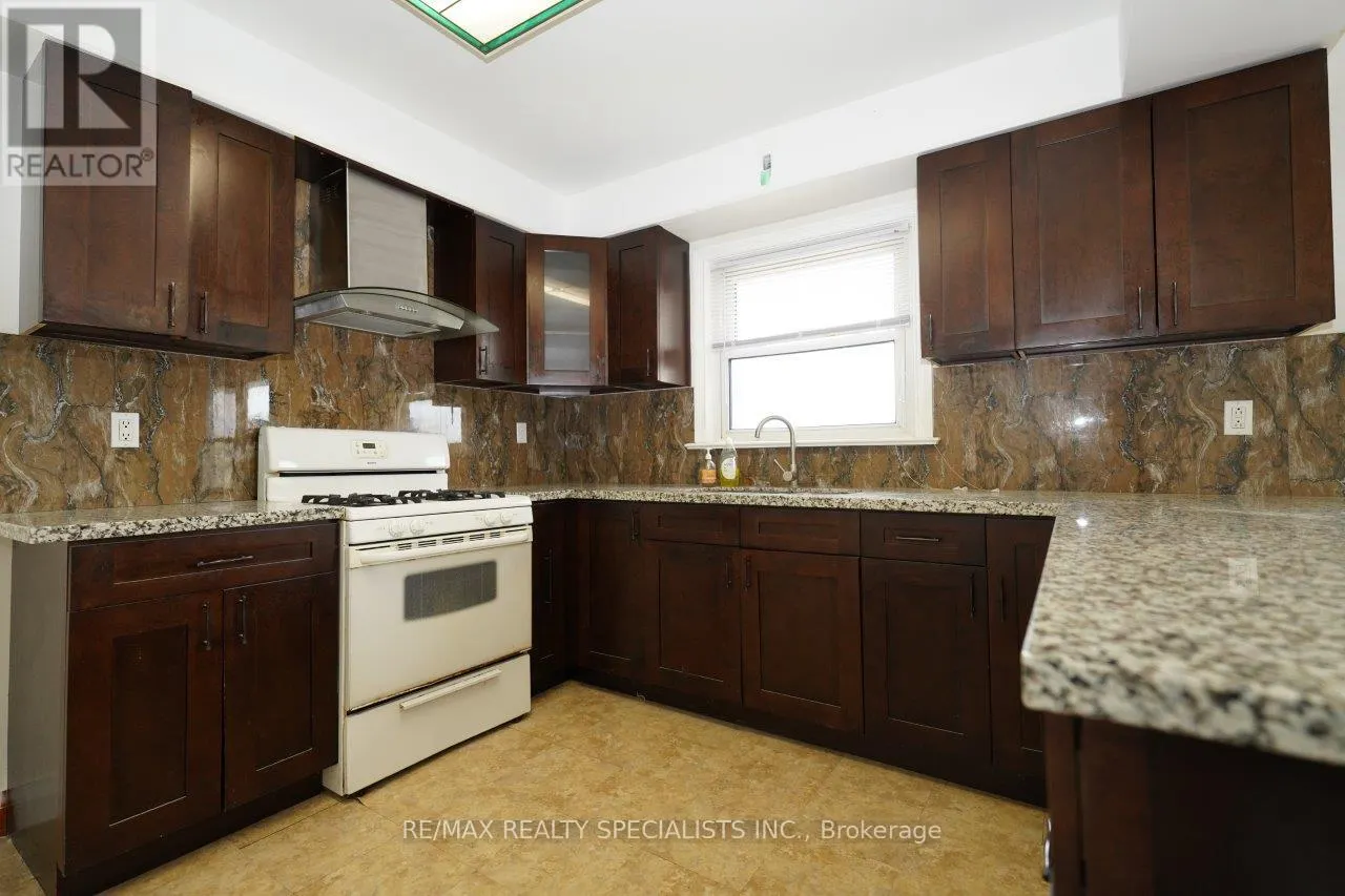 17 GORMLEY ROAD W