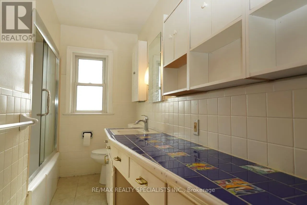 17 GORMLEY ROAD W