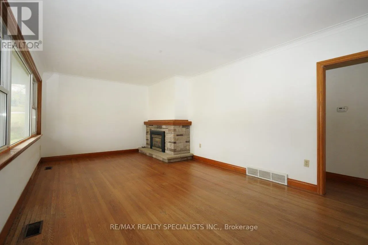17 GORMLEY ROAD W