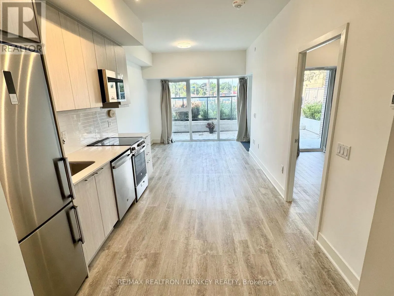 018 - 185 DEERFIELD ROAD