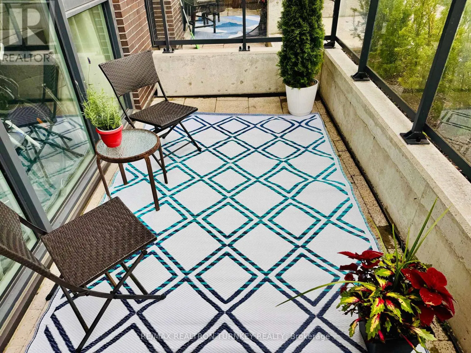 018 - 185 DEERFIELD ROAD