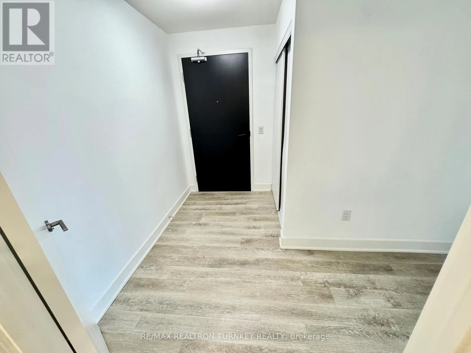018 - 185 DEERFIELD ROAD