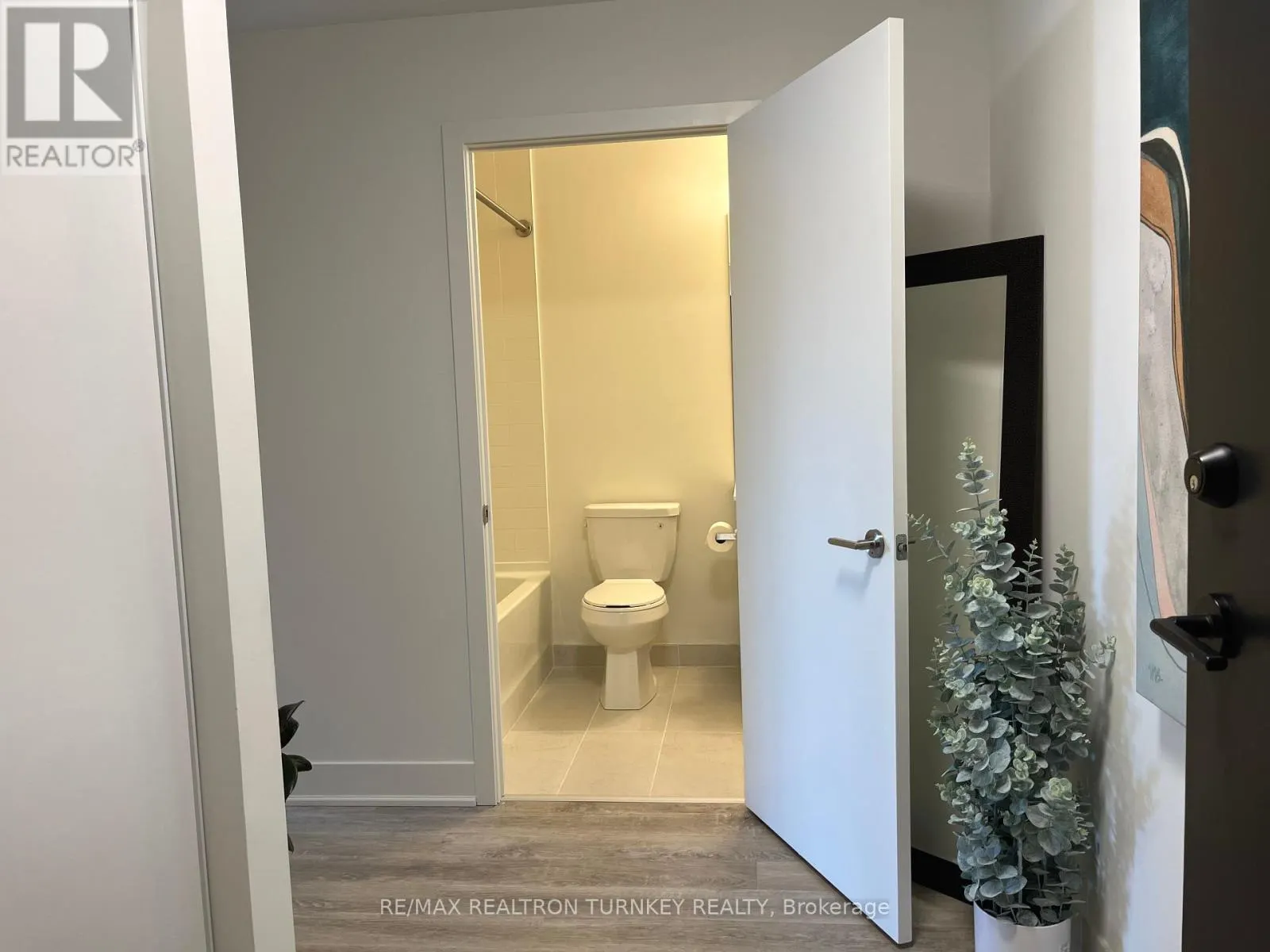 018 - 185 DEERFIELD ROAD