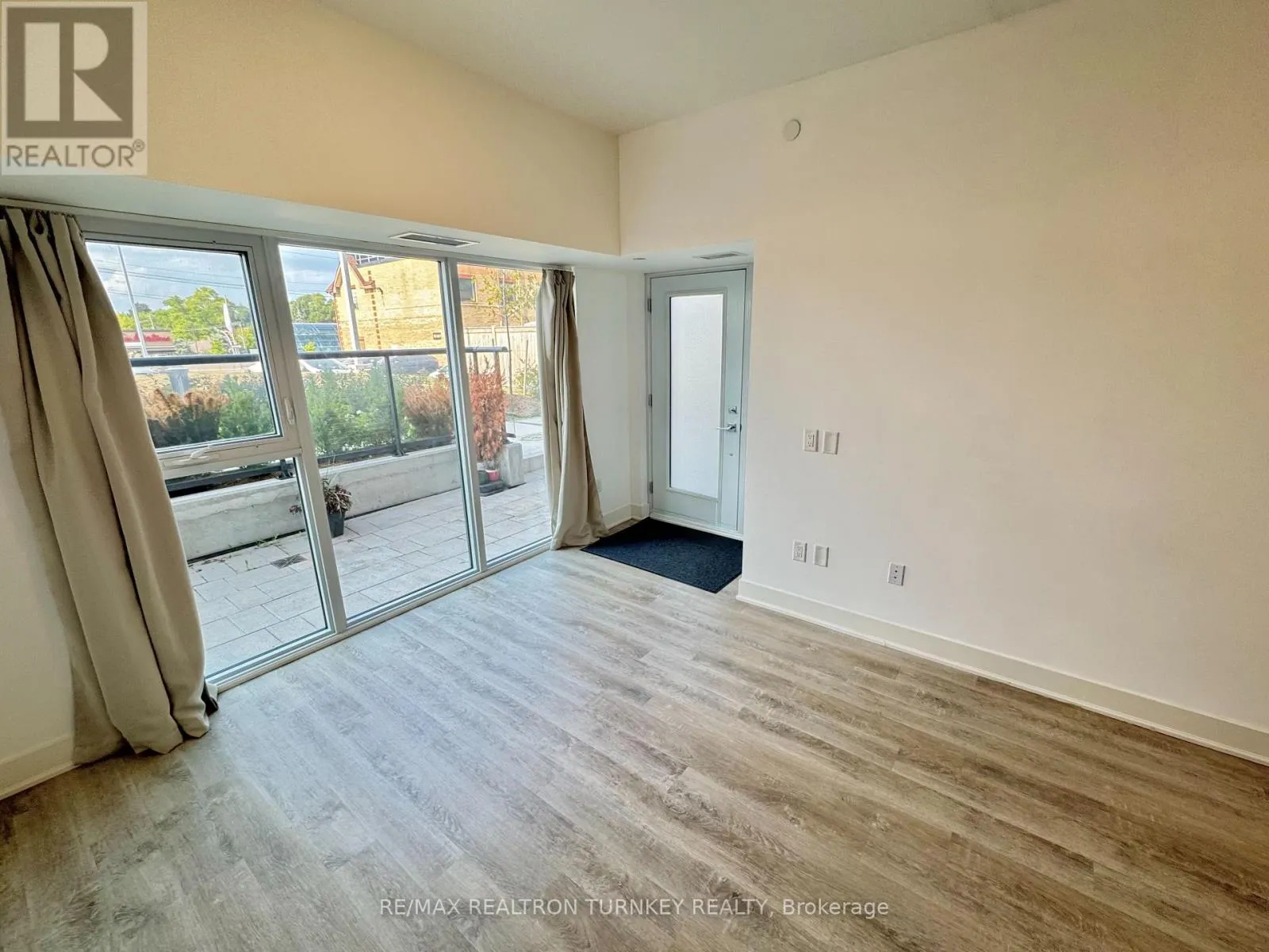 018 - 185 DEERFIELD ROAD
