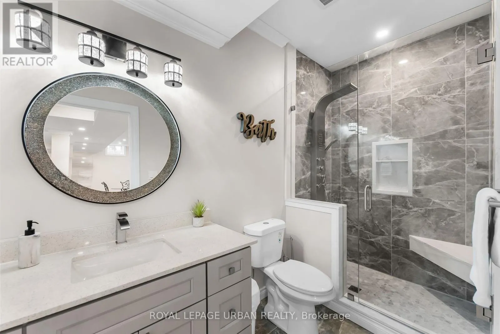 15 COUNTRY CLUB CRESCENT