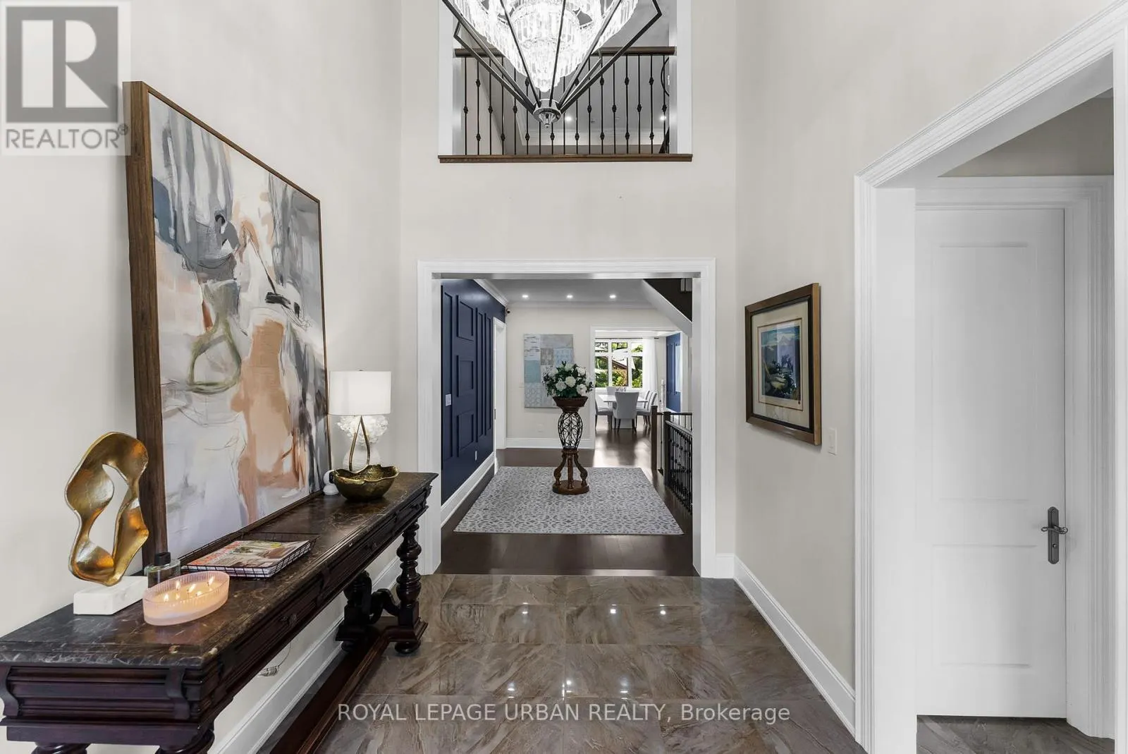 15 COUNTRY CLUB CRESCENT