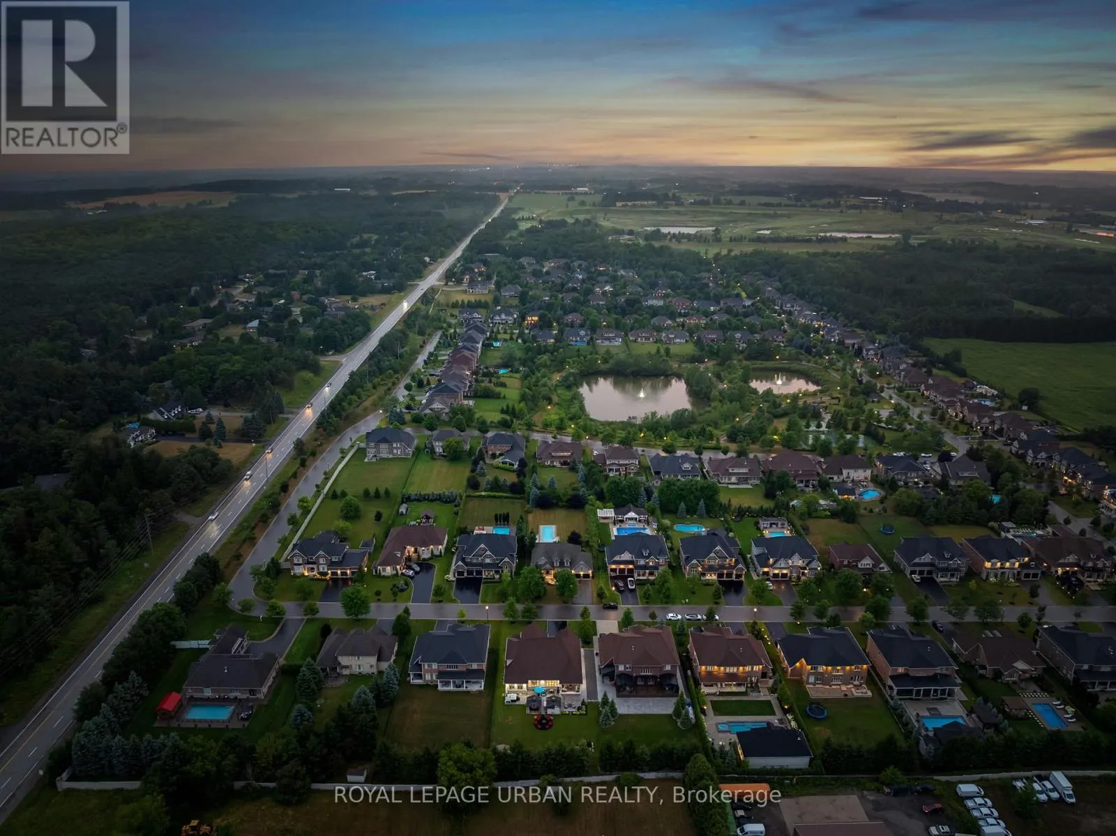 15 COUNTRY CLUB CRESCENT