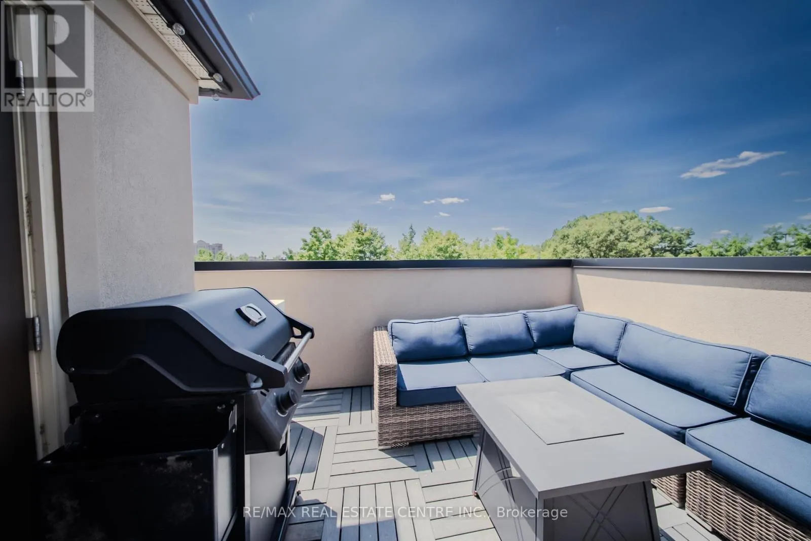 42 - 181 PARKTREE DRIVE