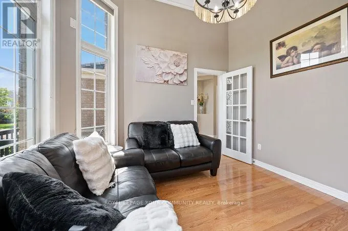 40 BARBERRY CRESCENT