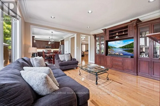 40 BARBERRY CRESCENT