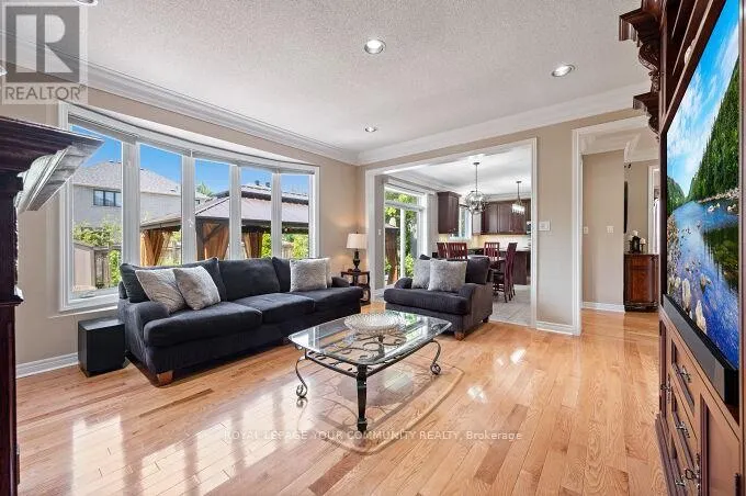 40 BARBERRY CRESCENT