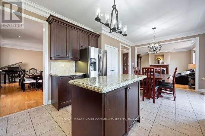 40 BARBERRY CRESCENT
