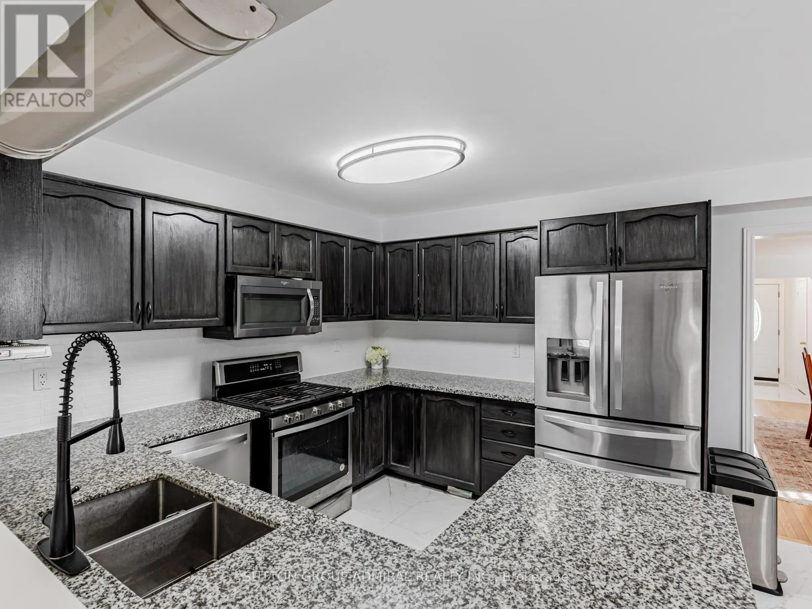 185 FOXFIELD CRESCENT