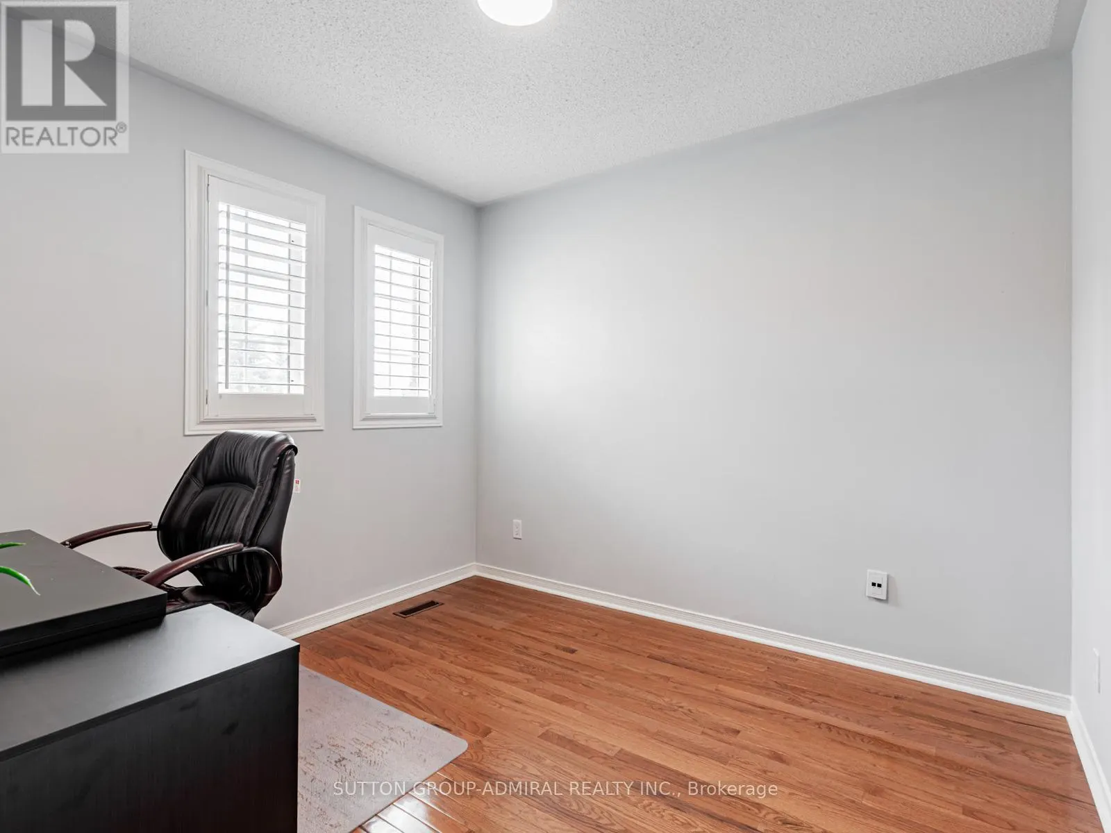 185 FOXFIELD CRESCENT