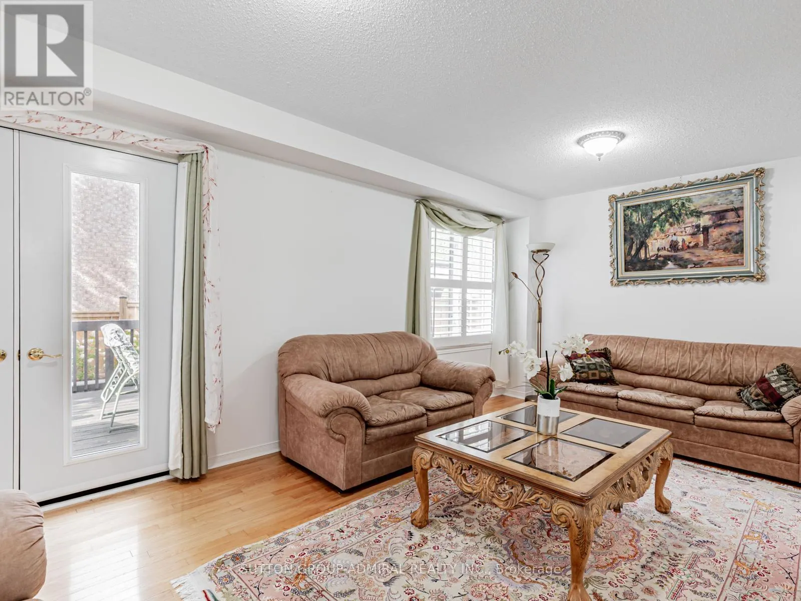 185 FOXFIELD CRESCENT