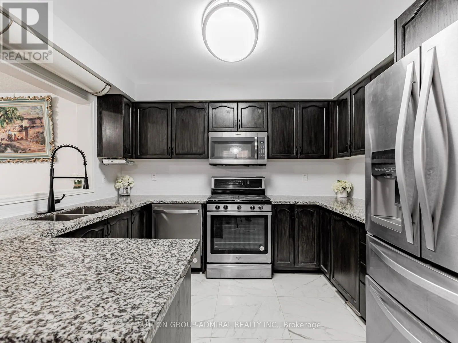 185 FOXFIELD CRESCENT