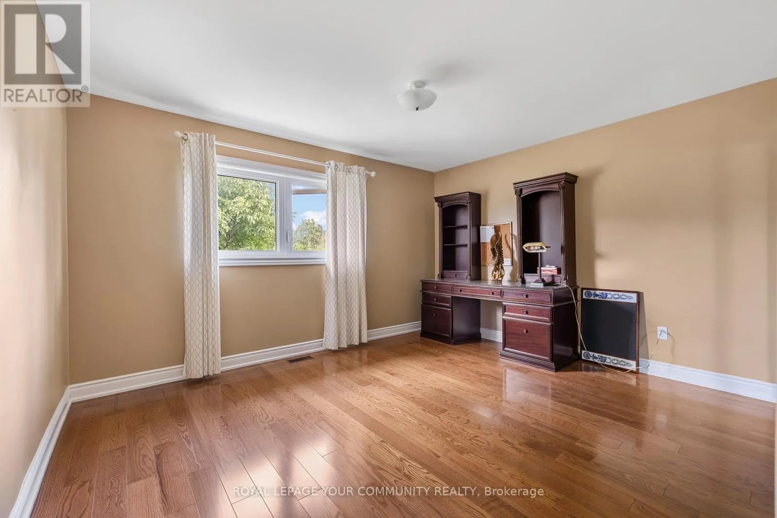 38 SPRUCE AVENUE S