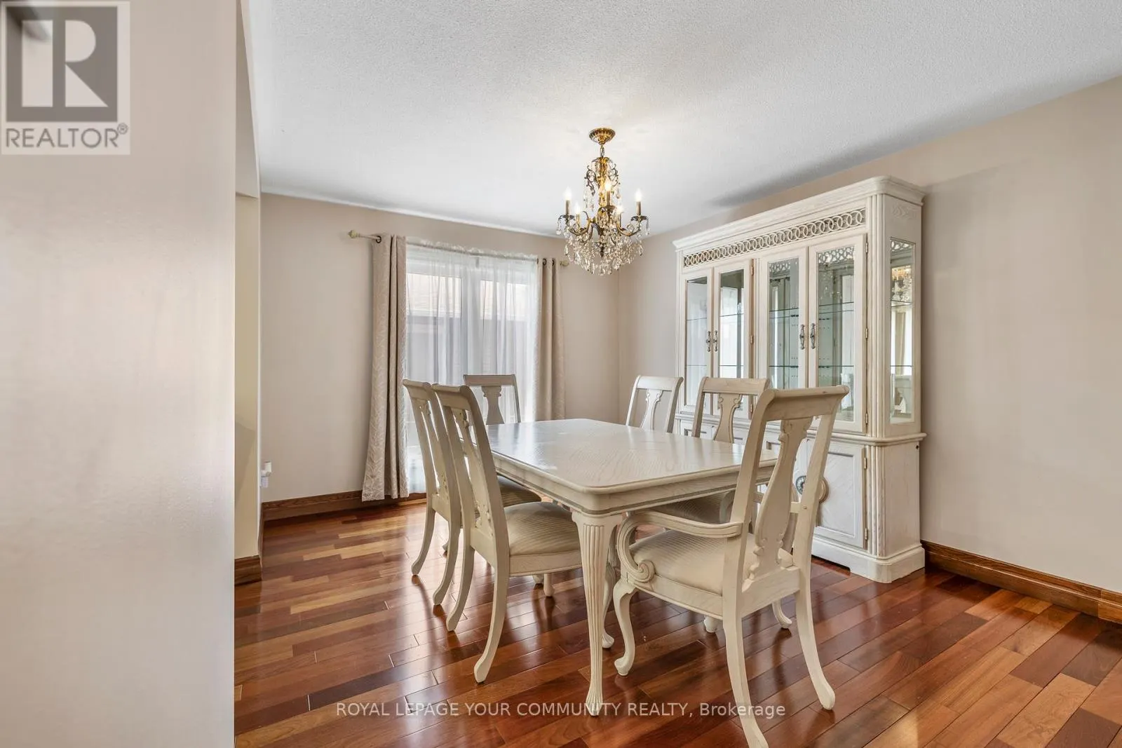 38 SPRUCE AVENUE S