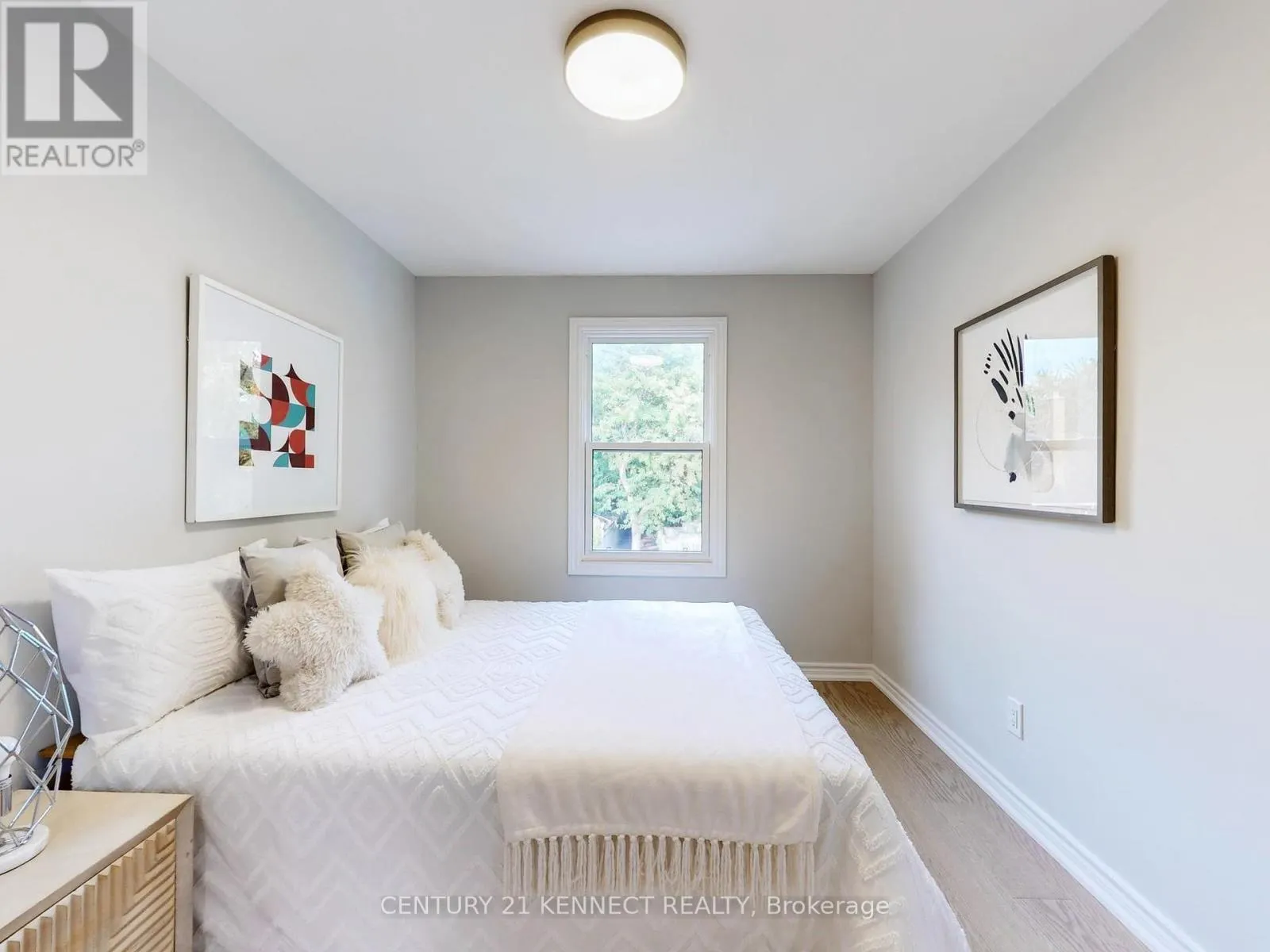 8 - 105 CARLTON ROAD