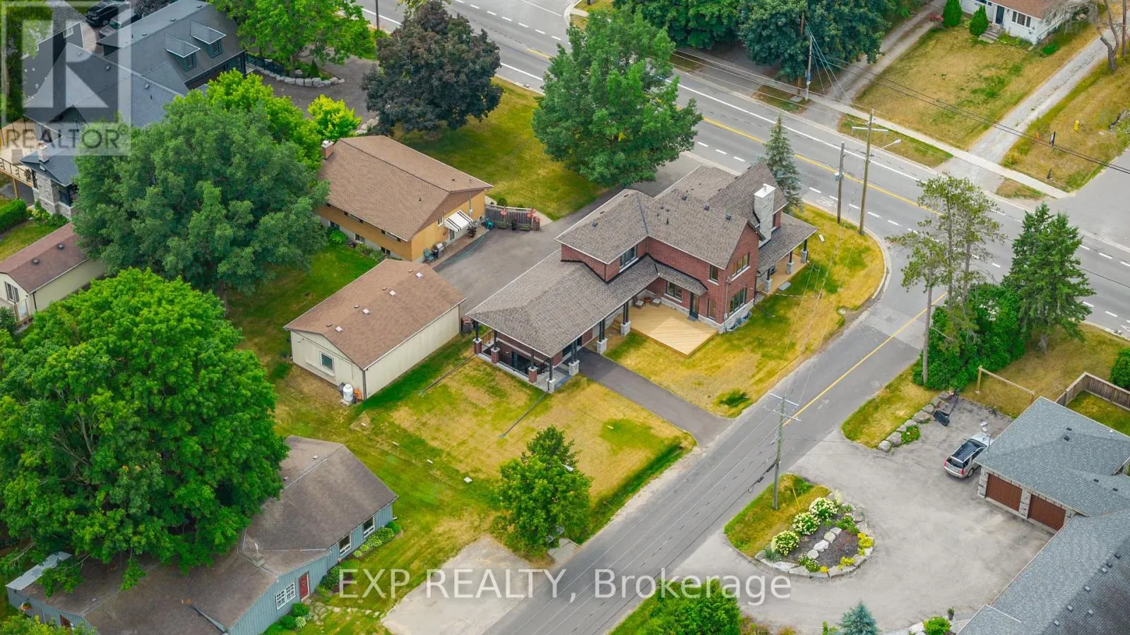 271 MAIN STREET N