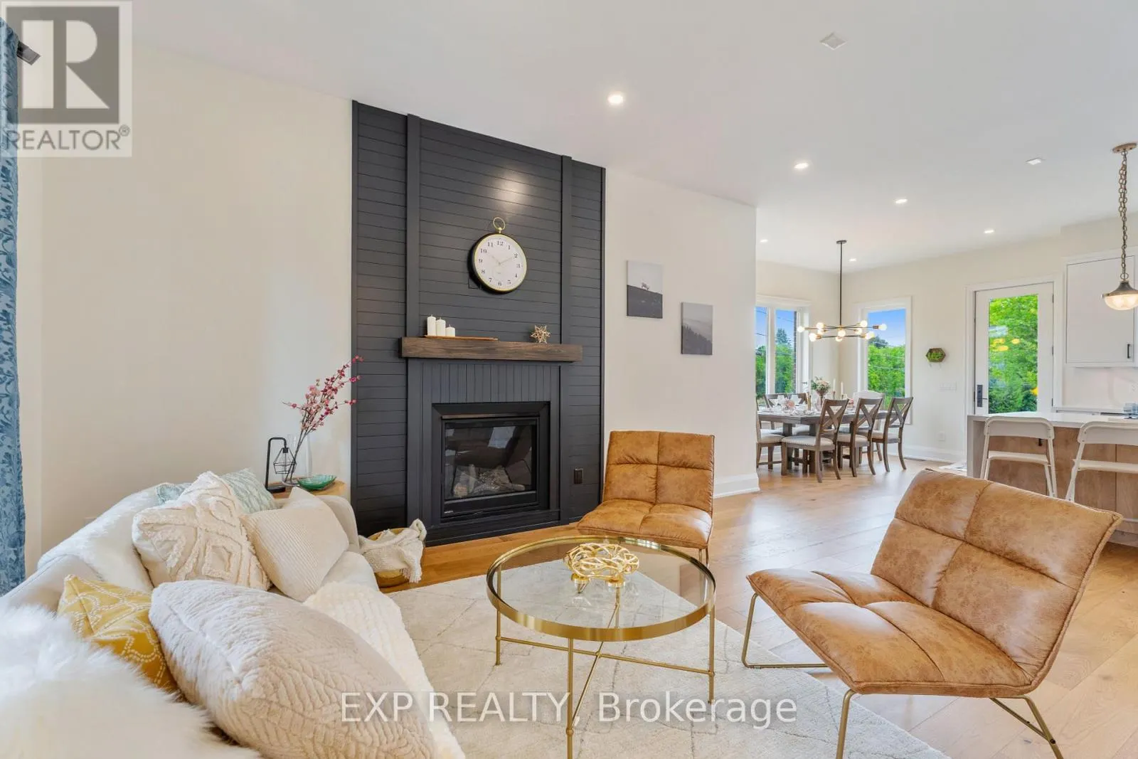 271 MAIN STREET N