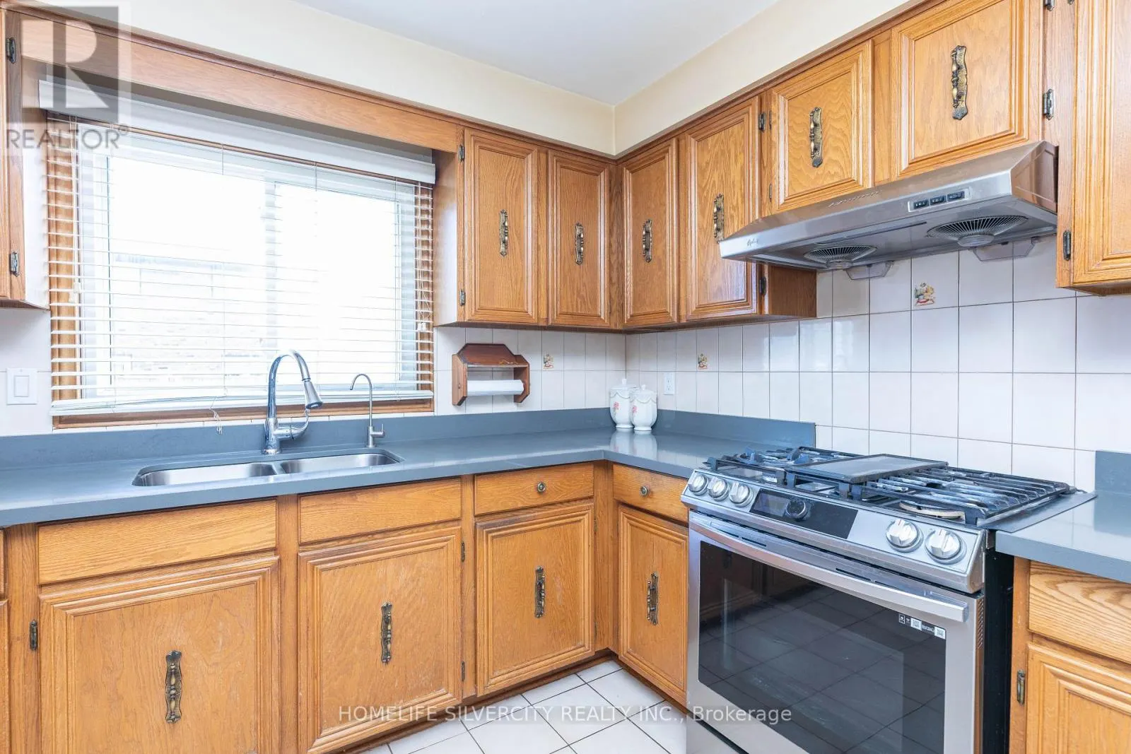 144 JACKMAN CRESCENT