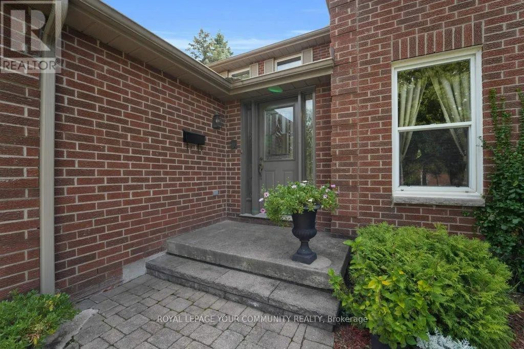 25 HARE COURT