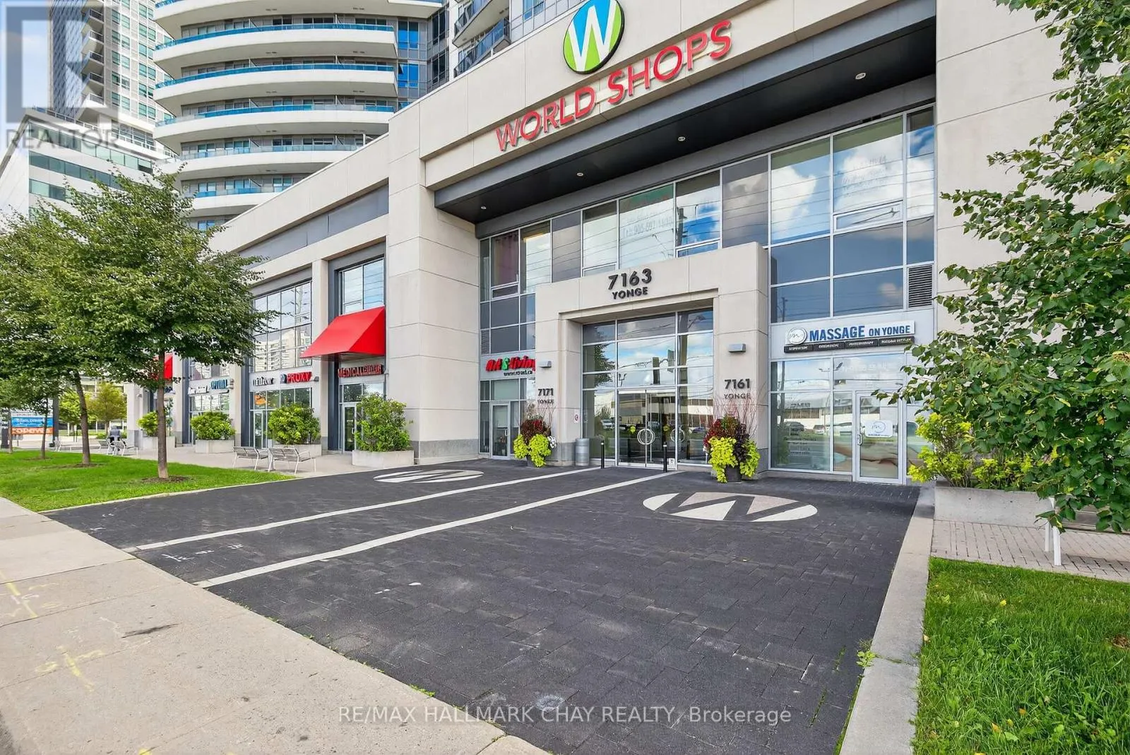 2105 - 7171 YONGE STREET