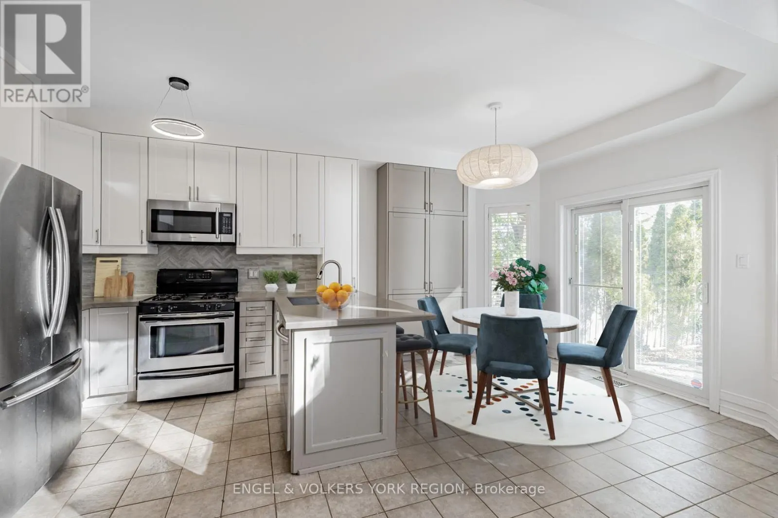 130 OLD COLONY ROAD
