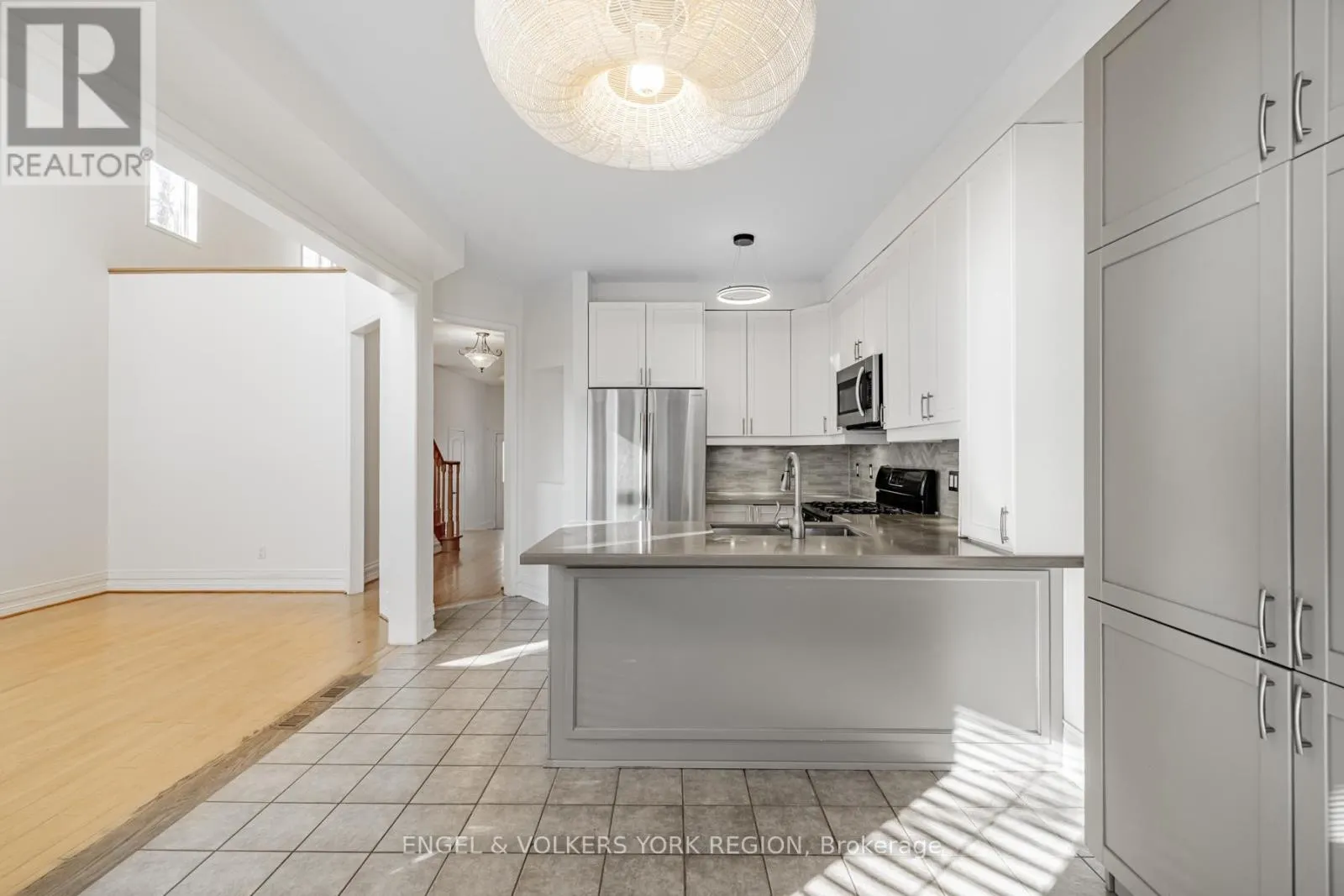 130 OLD COLONY ROAD