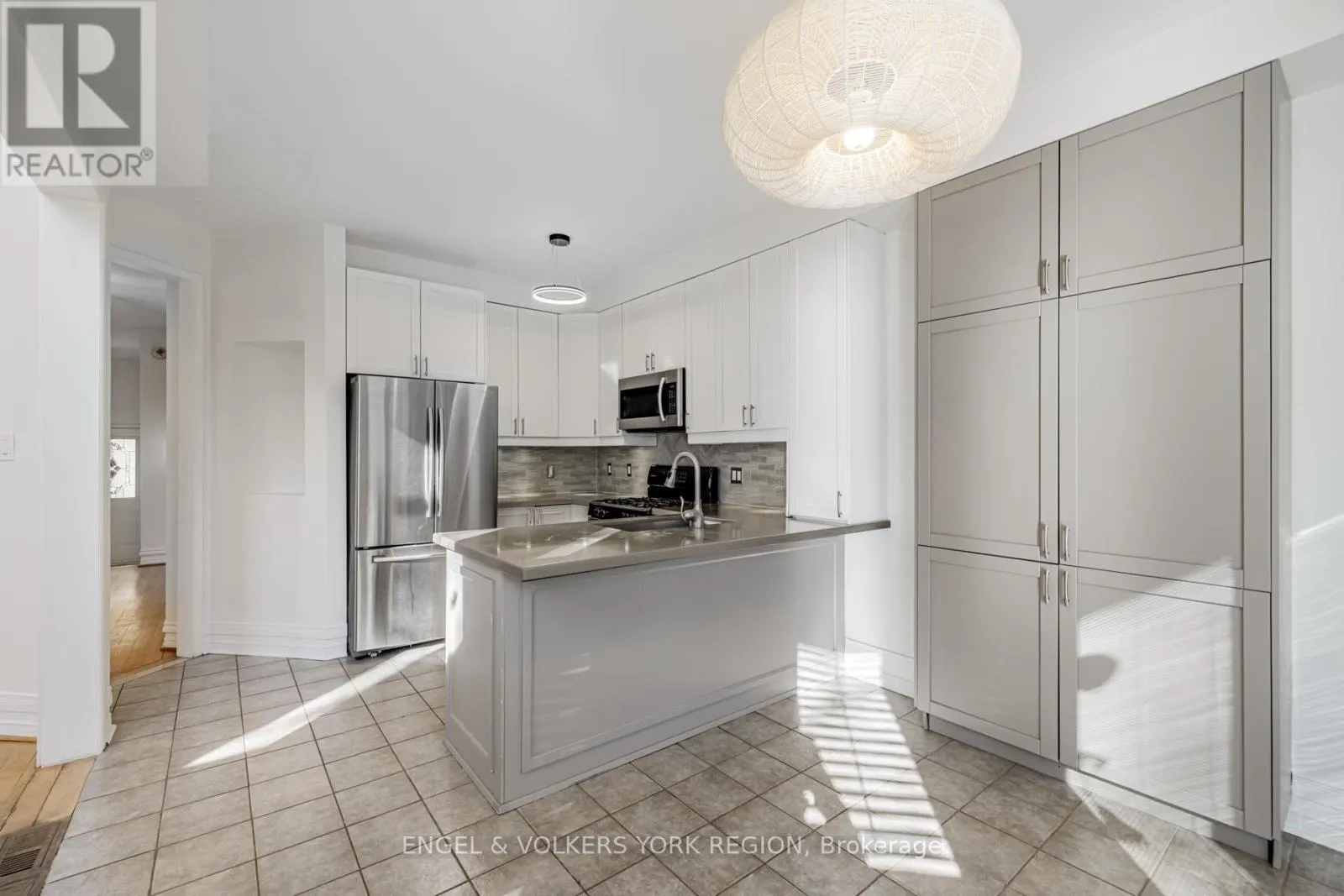 130 OLD COLONY ROAD