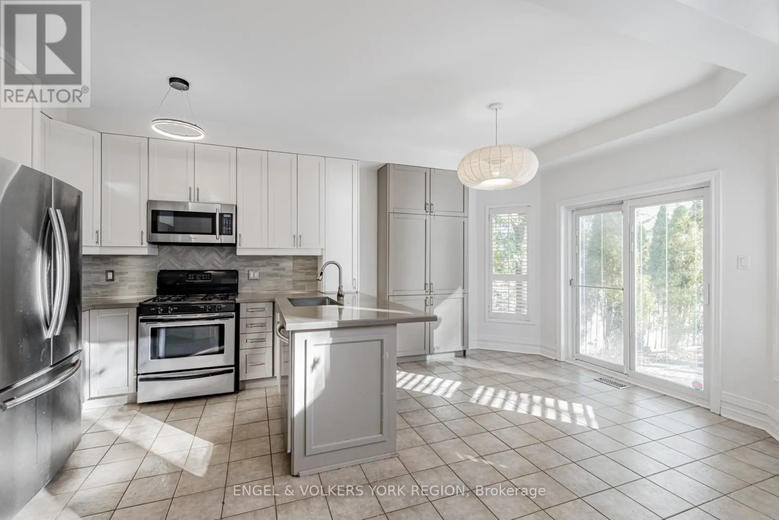 130 OLD COLONY ROAD