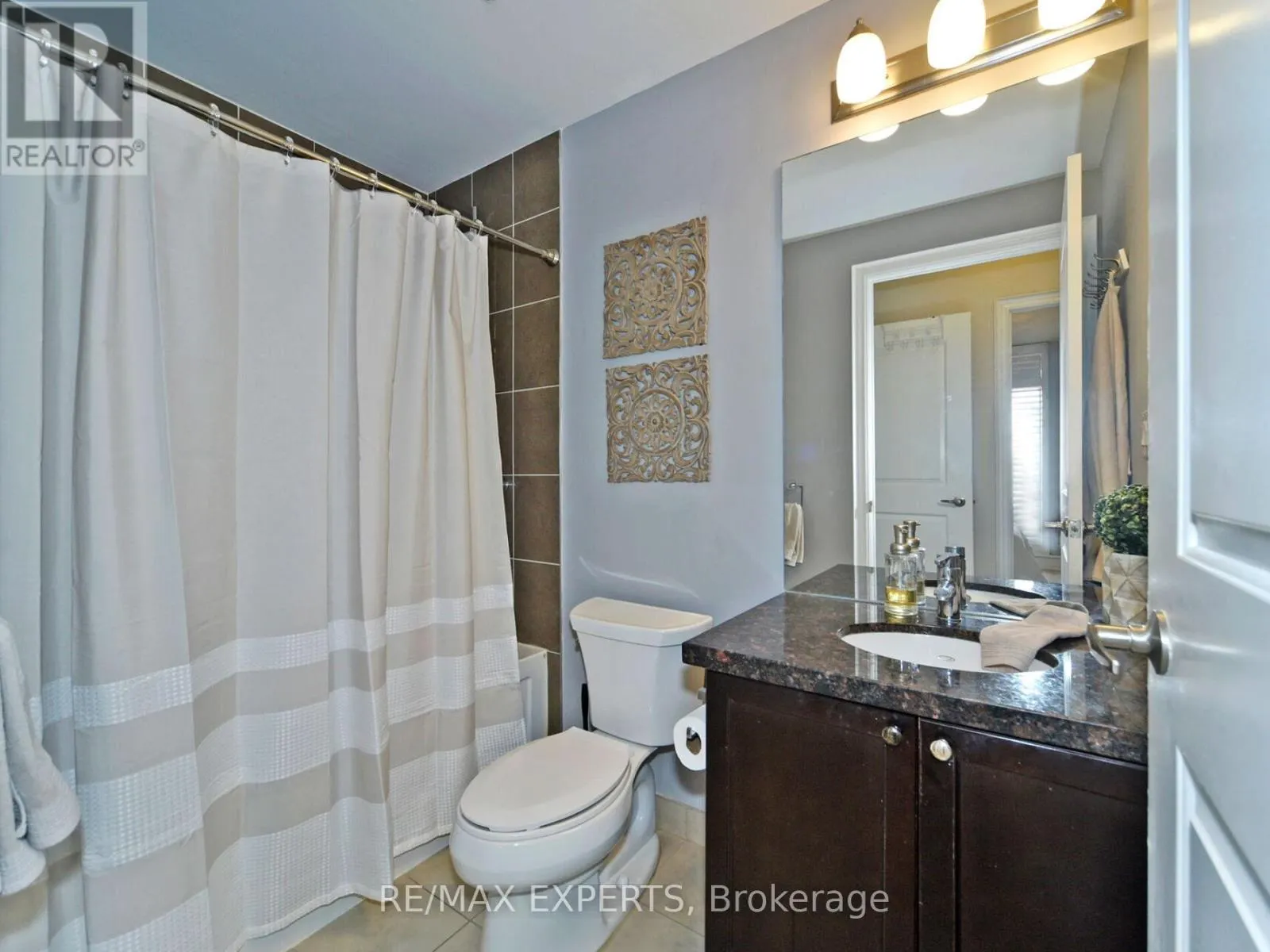 207 - 2396 MAJOR MACKENZIE DRIVE
