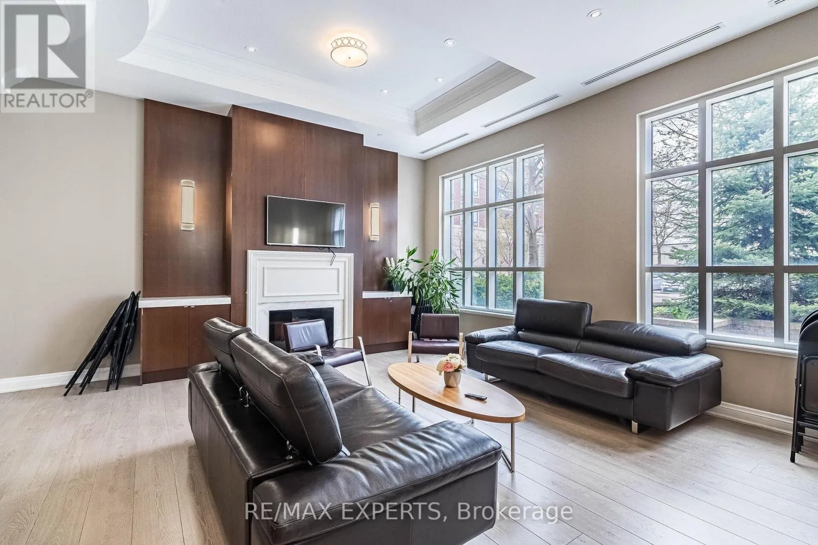 207 - 2396 MAJOR MACKENZIE DRIVE