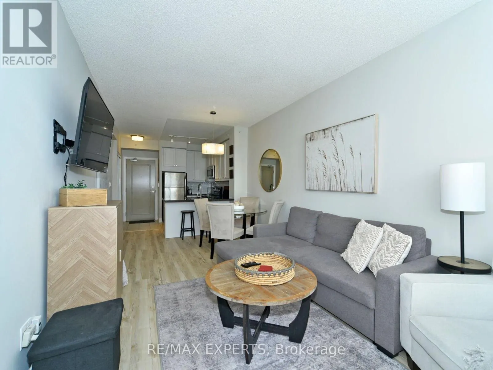 207 - 2396 MAJOR MACKENZIE DRIVE