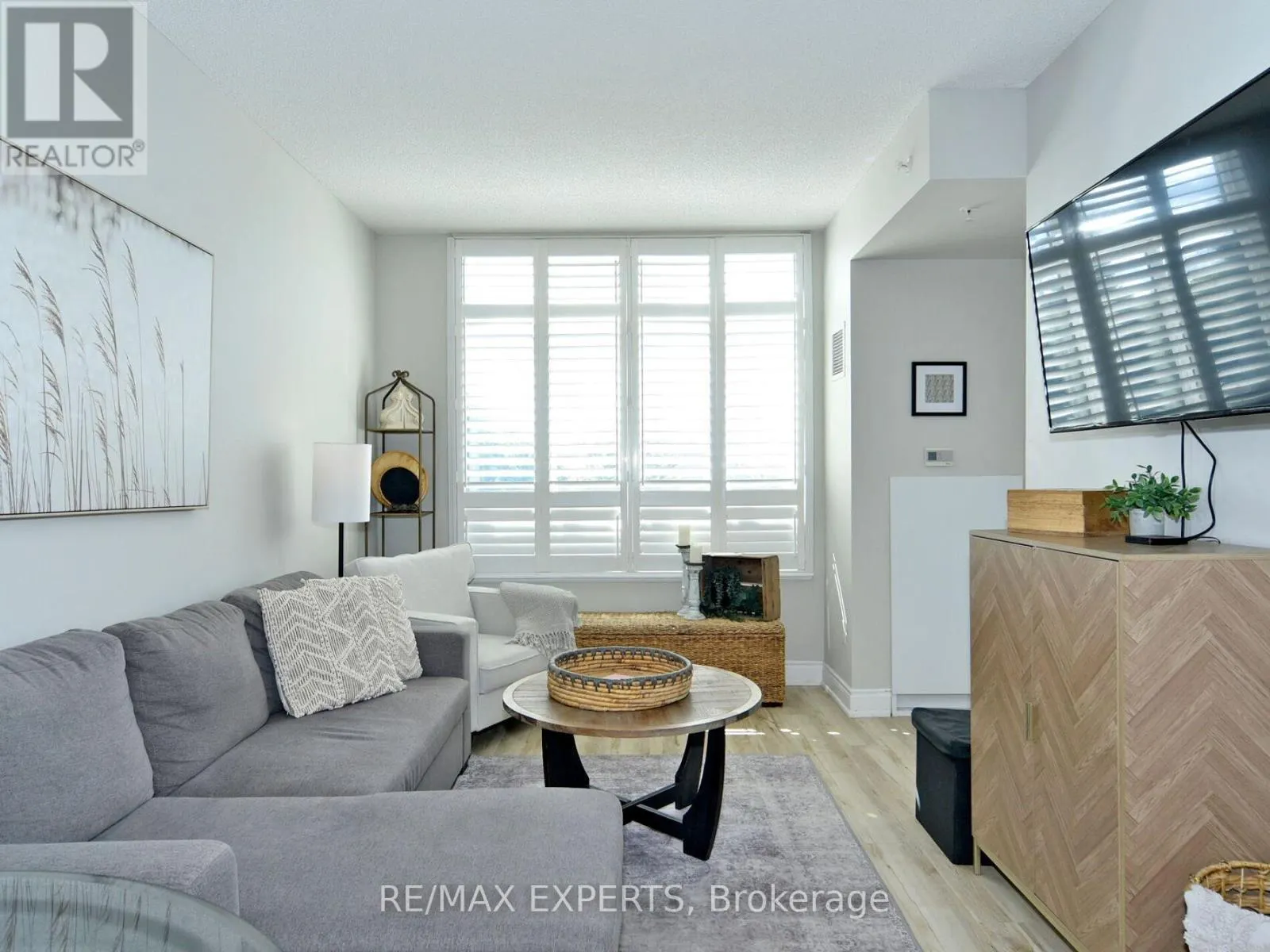 207 - 2396 MAJOR MACKENZIE DRIVE