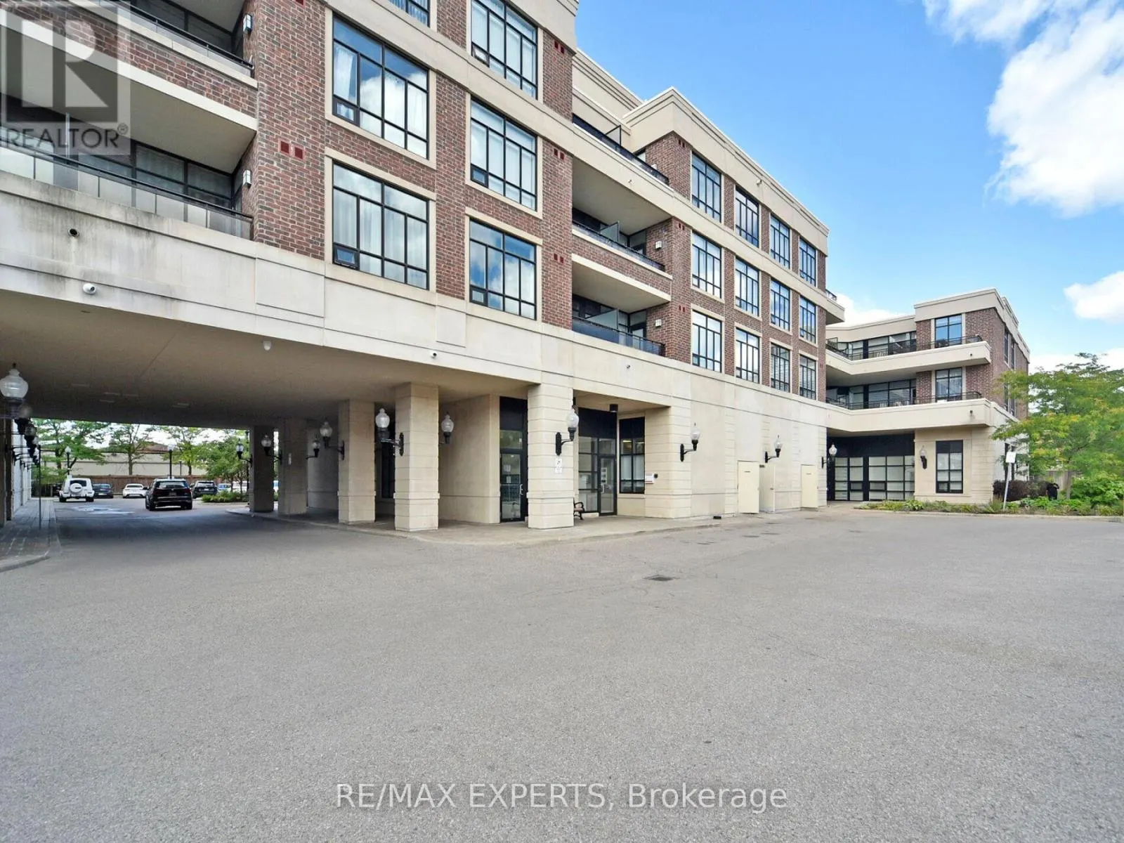207 - 2396 MAJOR MACKENZIE DRIVE