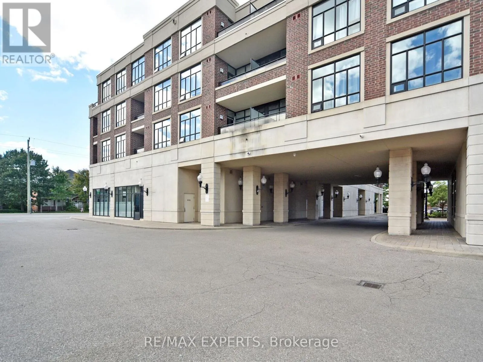 207 - 2396 MAJOR MACKENZIE DRIVE