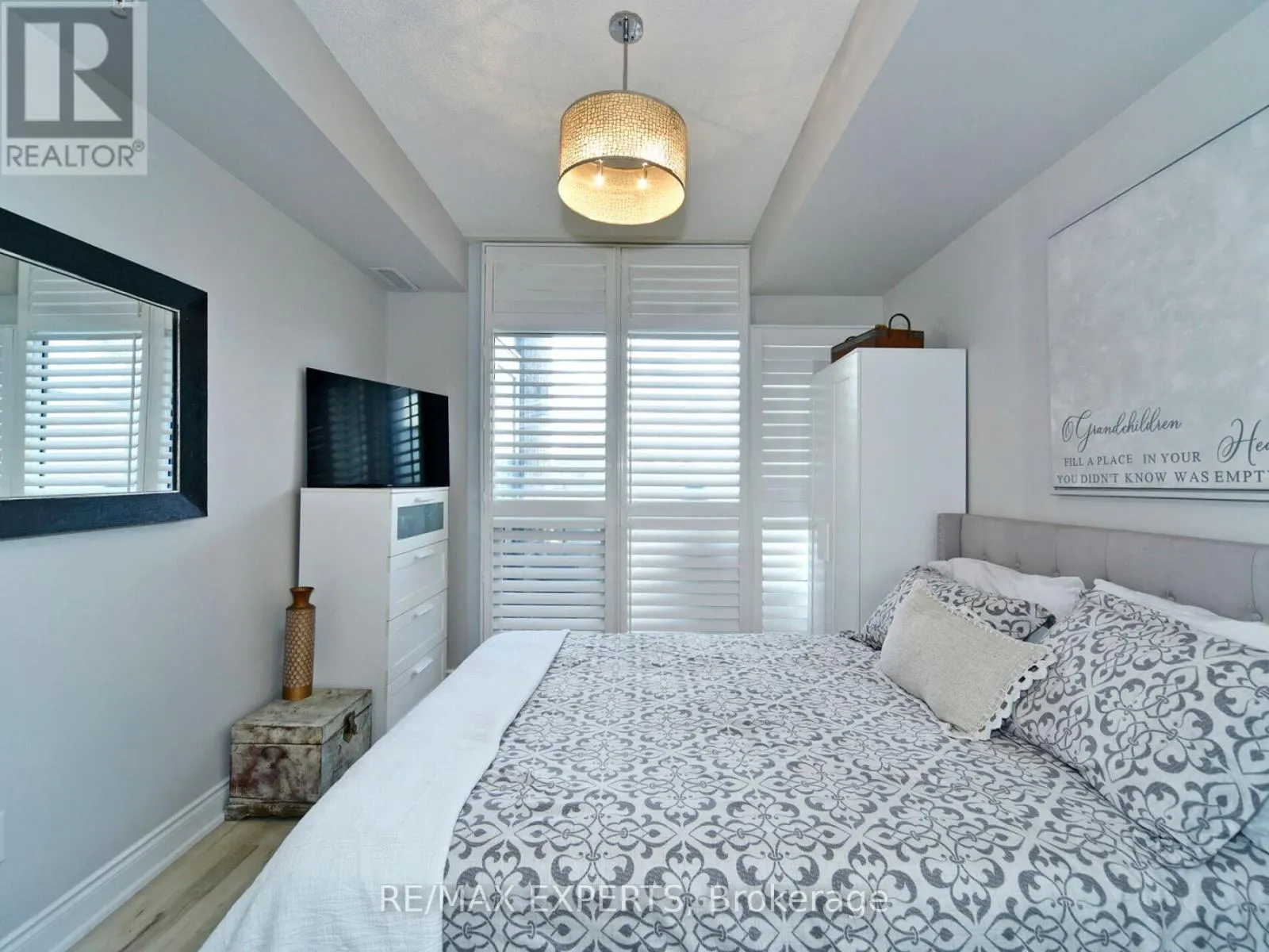 207 - 2396 MAJOR MACKENZIE DRIVE