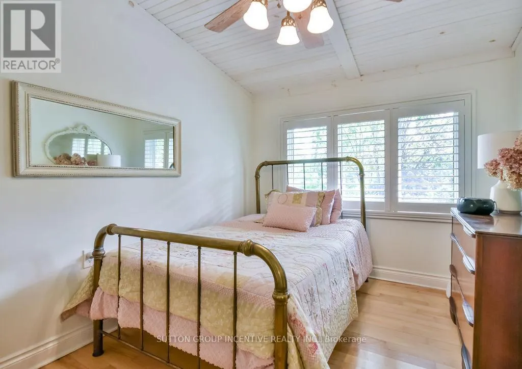 3528 GLENHAVEN BEACH ROAD